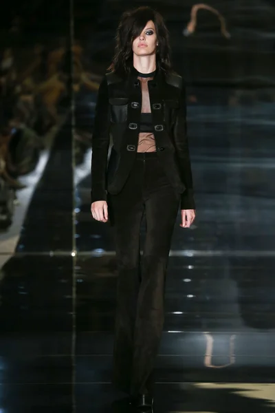 Look 5